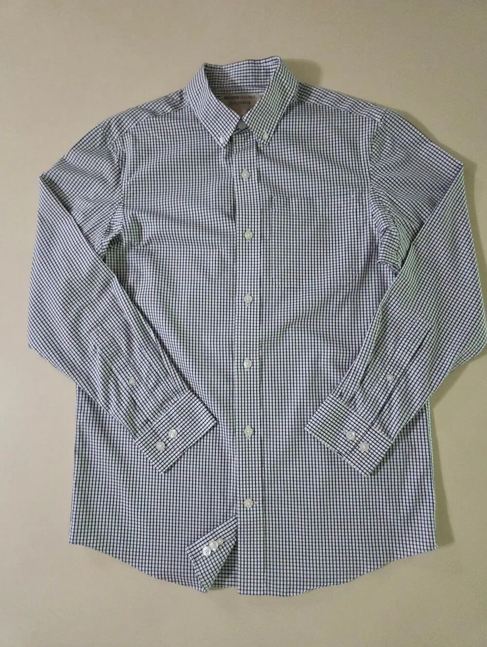 Duluth Trading Co. Men's Gray Check Wrinklefighter Relaxed Fit Long Sleeve Shirt